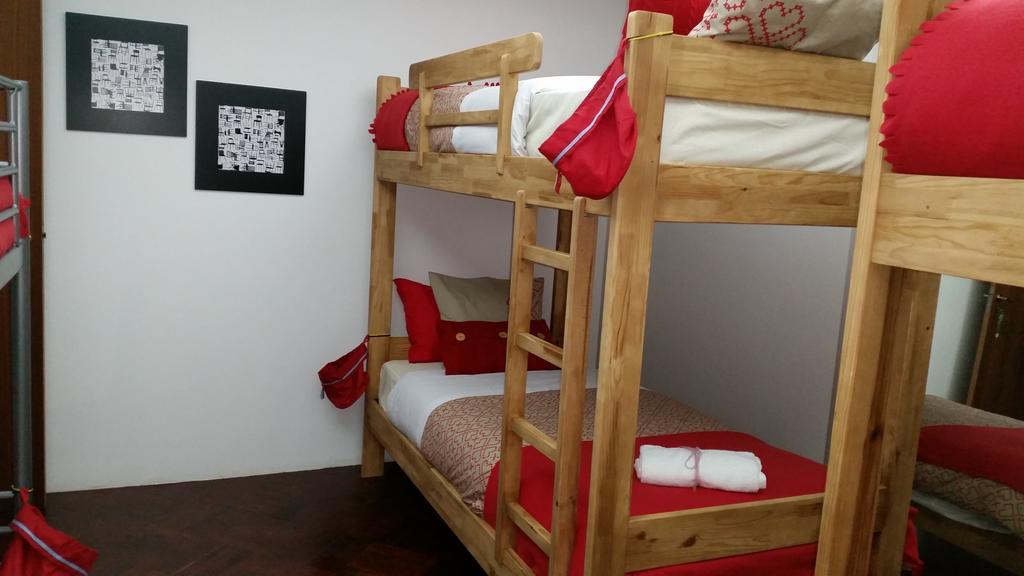 Turkish Style Hostel Lisbon Room photo